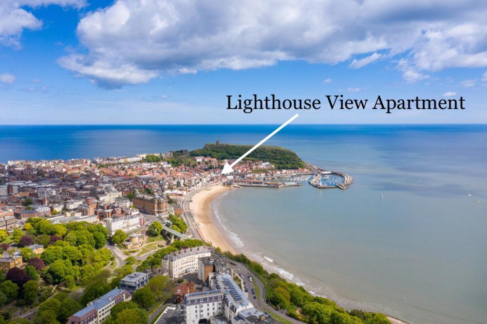 Апартаменты Lighthouse View, One Min From Harbour & Beach Скарборо Экстерьер фото